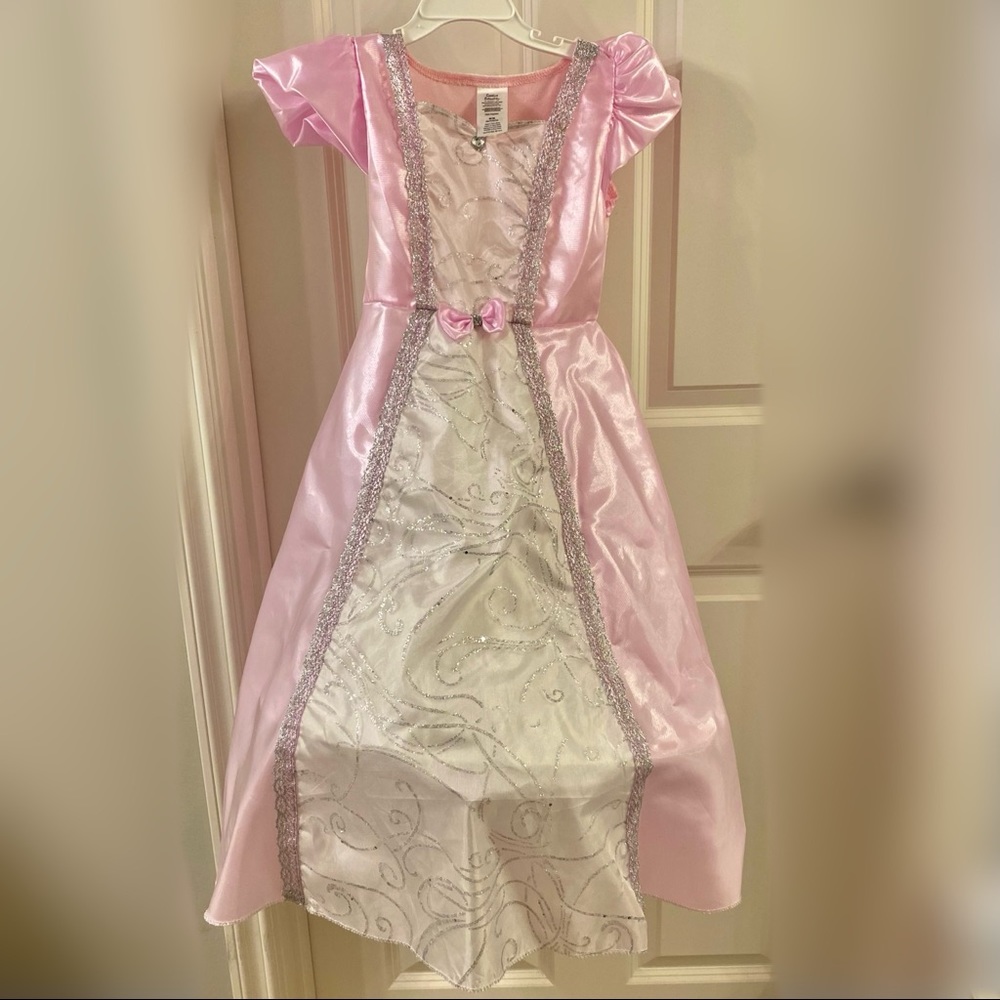 Princess down by Creative Education Size 5-6